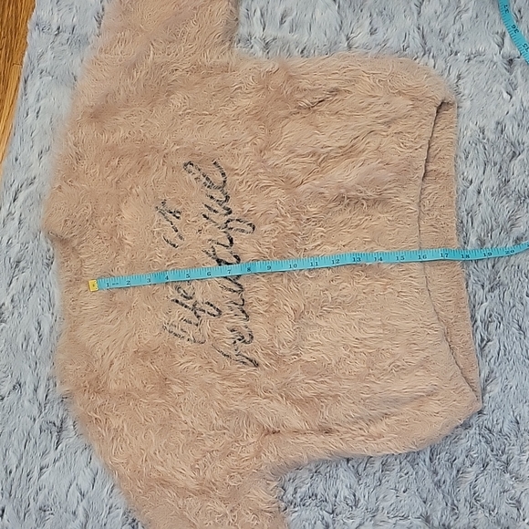 Ivy Rose, Rose Gold Sweater, Girls Size Extra Large, Excellent Condition! - Picture 5 of 7